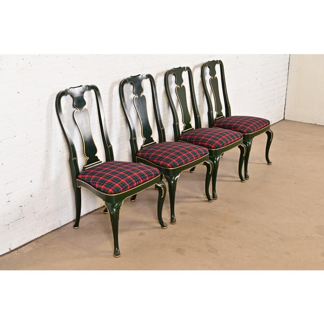 1970s Kindel Furniture Chinoiserie Queen Anne Green Lacquered and Gold Gilt Dining Chairs, Set of Four For Sale - Image 5 of 15