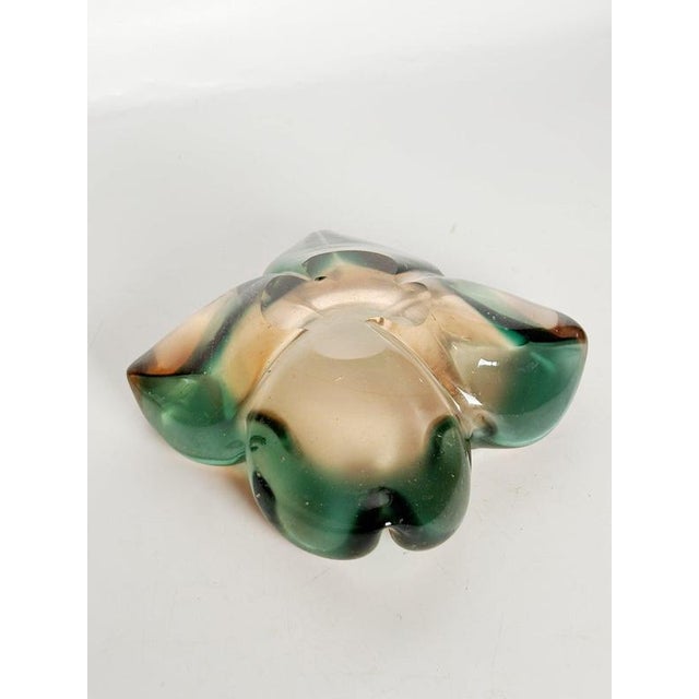 Glass Flower-Shaped Colored Glass Ashtray, Italy, 1960s For Sale - Image 7 of 12