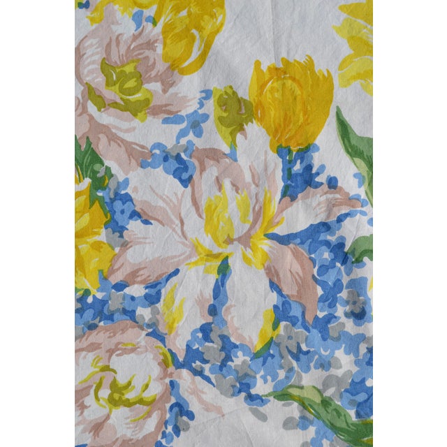 Brunschwig & Fils Brunschwig and Fis “Tulip” Hand Printed Cotton Fabric Sample For Sale - Image 4 of 11