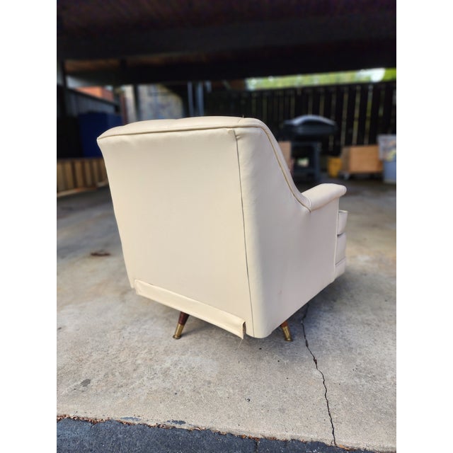 Plastic Vintage 1950s Midcentury Modern Pontiac Chair Co for Montgomery Ward White Swivel Rocking Chair For Sale - Image 7 of 12