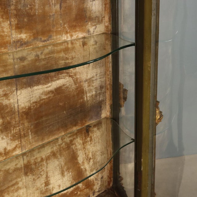 Brown Italian Baroque Showcase in Carved Wood For Sale - Image 8 of 13