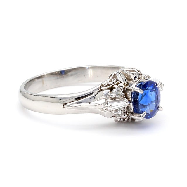 Contemporary Vintage 0.97 Carat Oval Blue Sapphire & Diamond Filigree in Platinum Floral Ring, Size 5.75 For Sale - Image 3 of 10