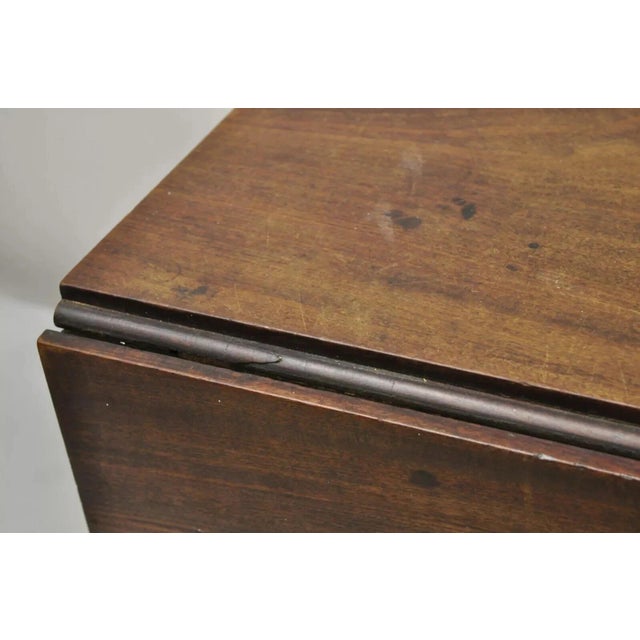 19th Century American Sheraton Mahogany Drawer Drop Leaf Breakfast Dining Table For Sale - Image 9 of 11