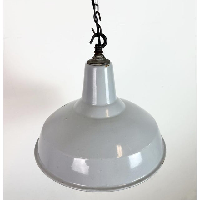 Gray Industrial British Grey Enamel Factory Pendant Lamp from Benjamin Electric Manufacturing Company, 1960s For Sale - Image 8 of 17