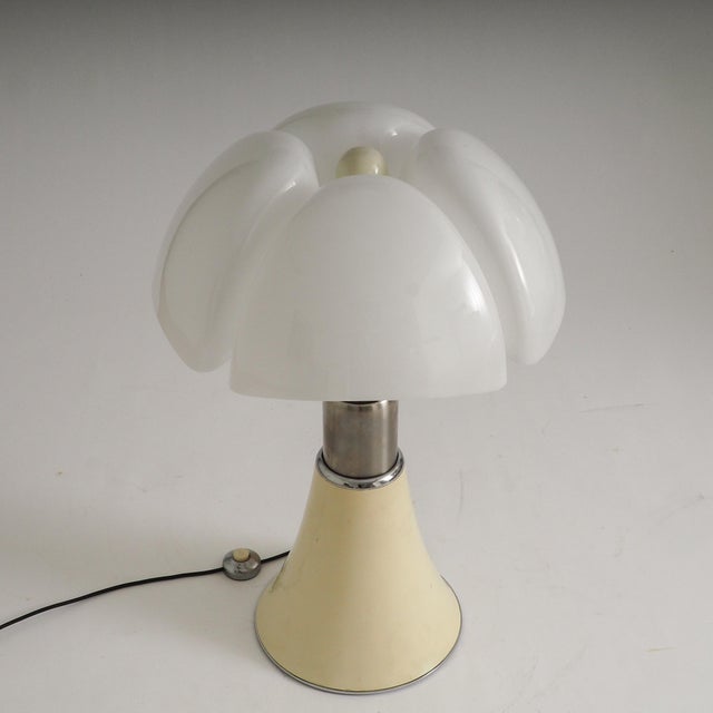 Metal Vintage Pipistrelle Table Lamp by Gae Aulenti for Martinelli Luce, 1970s For Sale - Image 7 of 17