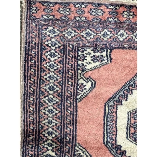 Small Vintage Square Pakistani Rug from Bobyrugs, 1980s For Sale - Image 6 of 9