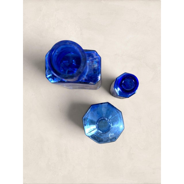 1900 - 1909 Antique Set of Three English Cobalt Blue Glass Apothecary Bottles For Sale - Image 5 of 7