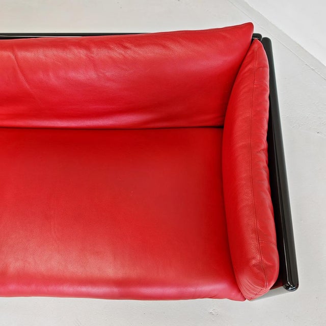 Black Gloss Lacquered and Red Leather Sofa by Dino Gavina for Studio Simon, 1970s For Sale - Image 12 of 18
