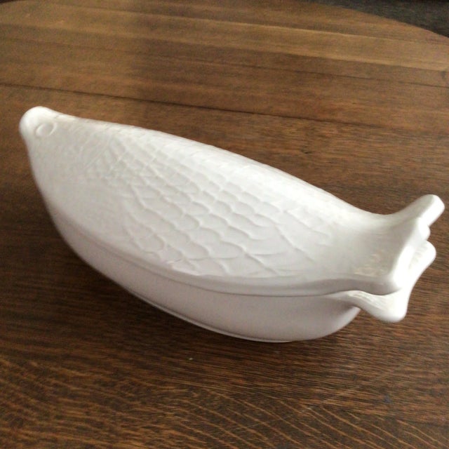 Ivory Fish Covered Casserole Baking Dish by Environmental Ceramic Inc. Of San Francisco 1966 For Sale - Image 8 of 13