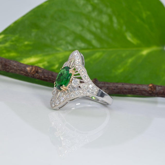 1.9Ct Tsavorite Garnet Ring With Natural Diamond Accents: Solid 14k Gold, 9x7mm, Size 6.75 For Sale In Columbus - Image 6 of 9