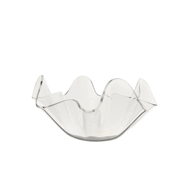 1970s Medium and Large Acrylic Handkerchief Bowls - Set of 2 For Sale - Image 4 of 5