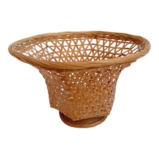1980s Woven Wicker Hexagon Shaped Pedestal Basket for Plants or Decor For Sale