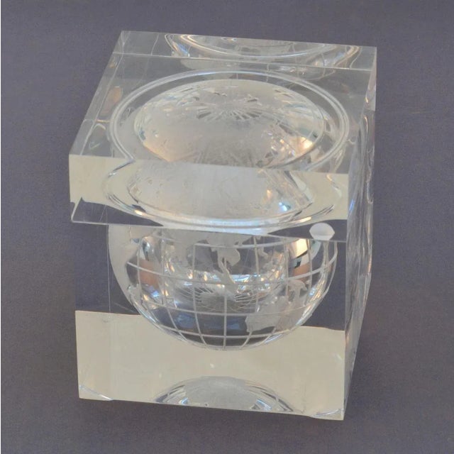 World Globe Acrylic Cube Ice Bucket by Alessandro Albrizzi, 1960s For Sale - Image 12 of 14