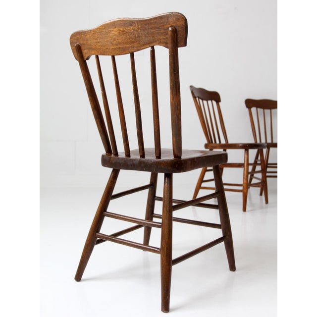 Antique Plank Seat Farmhouse Windsor Dining Chairs Set of 4 For Sale - Image 15 of 17