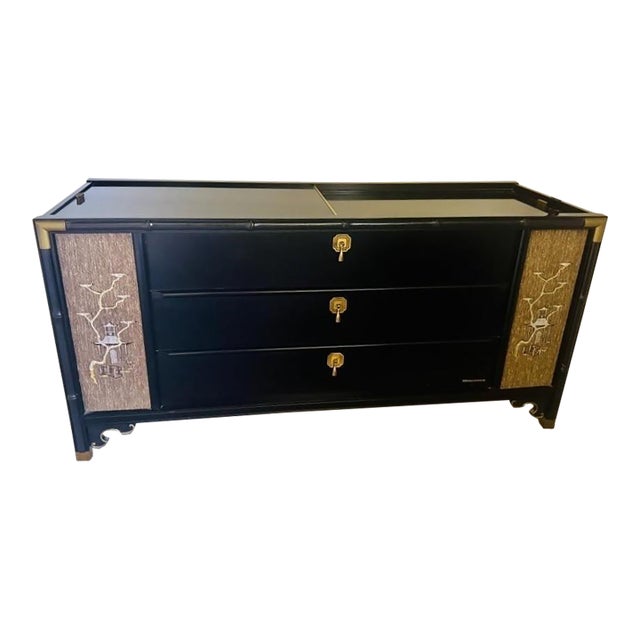 1960s Working Chinoiserie Black Lacquer Magnavox Astro-Sonic Stereo Console Credenza For Sale