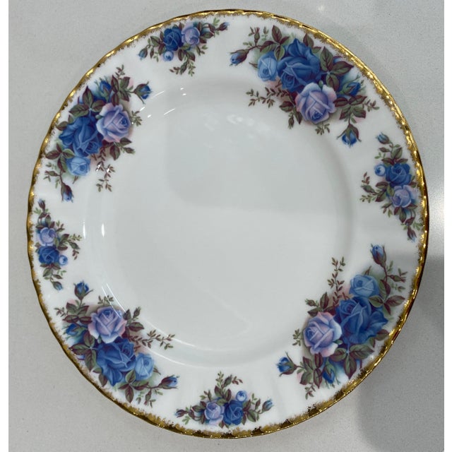 White 1980s Royal Albert Moonlight Rose Set - Made in England - Service for 8 - Mint / New: 41pc For Sale - Image 8 of 14