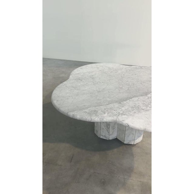 Italian Scalloped Carrara Marble Coffee Table by Gae Aulenti, 1980s For Sale - Image 11 of 12