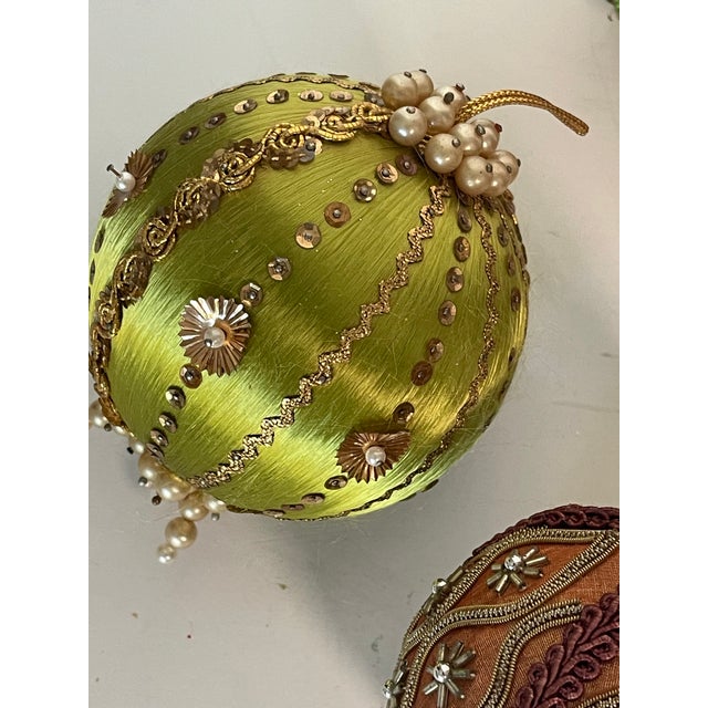 1970s 4 Large Beaded Christmas Ornaments Balls For Sale - Image 4 of 5