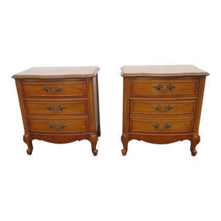 French Large Pair of Nightstands Side End Bedside Tables by Dixie For Sale