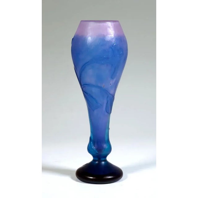 Very Daum Nancy Art Nouveau Cameo Vase with Flower Decor France 1895/1900, 1890s For Sale - Image 3 of 7