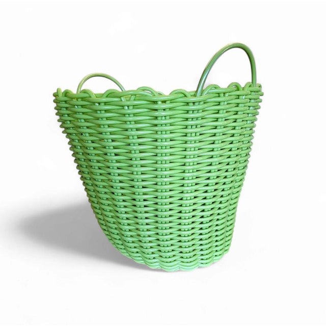 Woven Plastic Rattan Baskets, 1970s, Set of 2 For Sale - Image 9 of 10