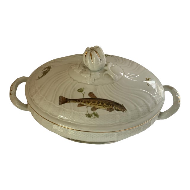 Hard to Find Richard Ginori Quenelle Large Scalloped Tureen & Lid Made in Italy 1991-2015 For Sale