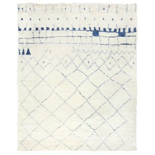 Weighton Ivory/Blue Hand knotted Wool Area Rug - 10'x14' For Sale