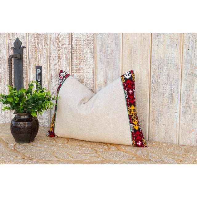 Tribal Pahi Linen Tribal Border Pillow For Sale - Image 3 of 8