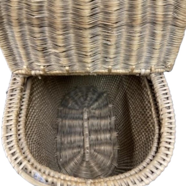 Rustic 1950s Charming Handwoven Nantucket Style Basket For Sale - Image 3 of 4