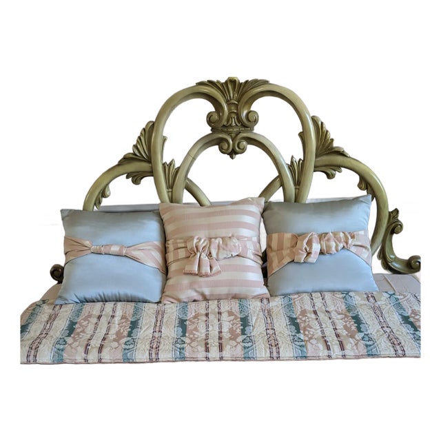 Custom Made Oversized Queen Reversible Comforter and Pillows - 4 Piece Set For Sale