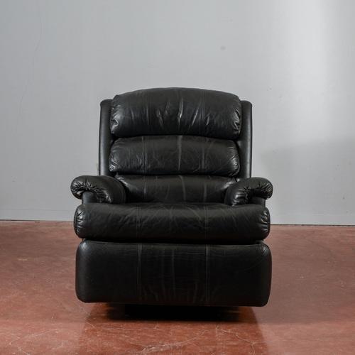 Reclining black leather armchair measures 91 x 106 x h94 h sed 47 open 170 category 1990 style armchair dimensions: height...