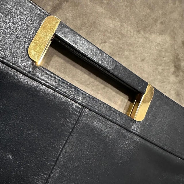 A 1970s High Quality Black Leather and Brass Italian Shoulder Bag For Sale - Image 9 of 12