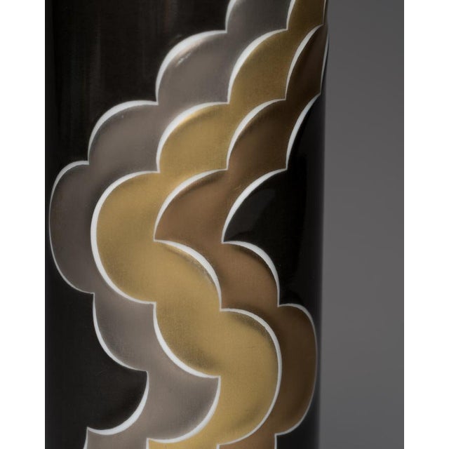 1970s Porcelain Bewegung Vase by Natale Sapone for Rosenthal, 1976 For Sale - Image 5 of 10