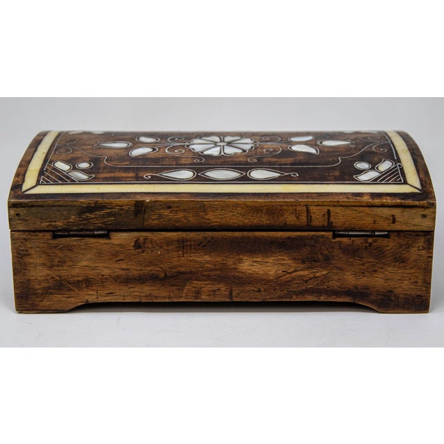 Brown Anglo-Indian Mother of Pearl Inlaid Jewelry Box For Sale - Image 8 of 11