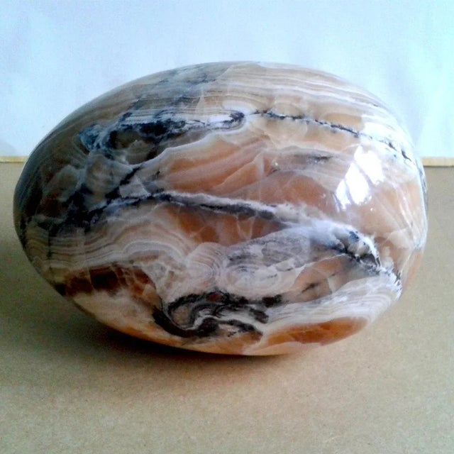 Beige Stone Egg Sculpture by Thon - Fausto Tonello, 1999 For Sale - Image 8 of 10