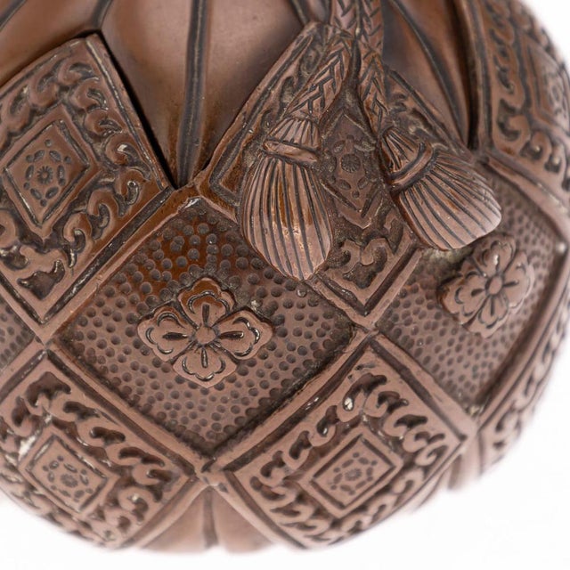 Antique Japanese Meiji Bronze Karako Vessels, 19th Century, Set of 2 For Sale - Image 14 of 18