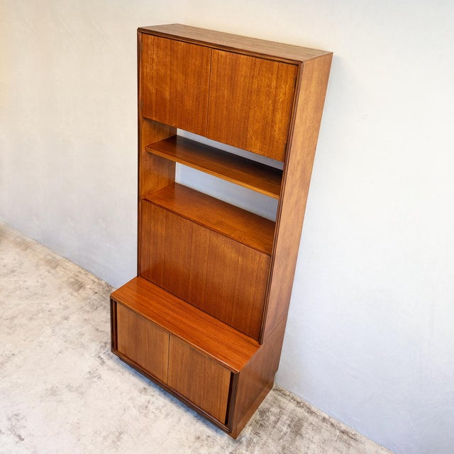 Form 5 Teak Wall Unit by R. Bennett for G-Plan, 1970s For Sale - Image 4 of 10