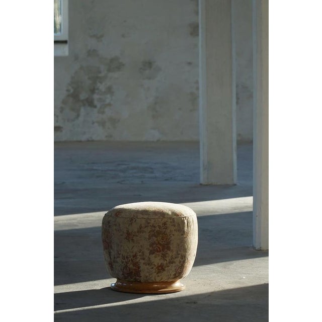 Art Deco Danish Sculptural Round Stool in Fabric & Burl Wood, 1940s For Sale - Image 3 of 15