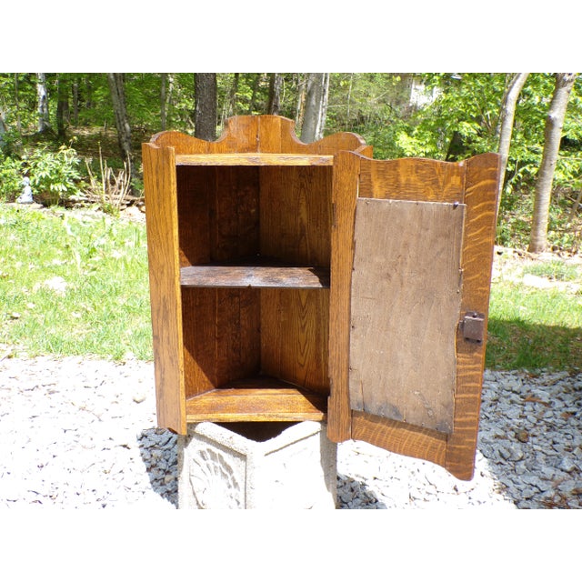 Early 20th Century Antique Oak Corner Medicine Cabinet Beveled Mirror Cupboard Kitchen Apothecary For Sale - Image 5 of 13