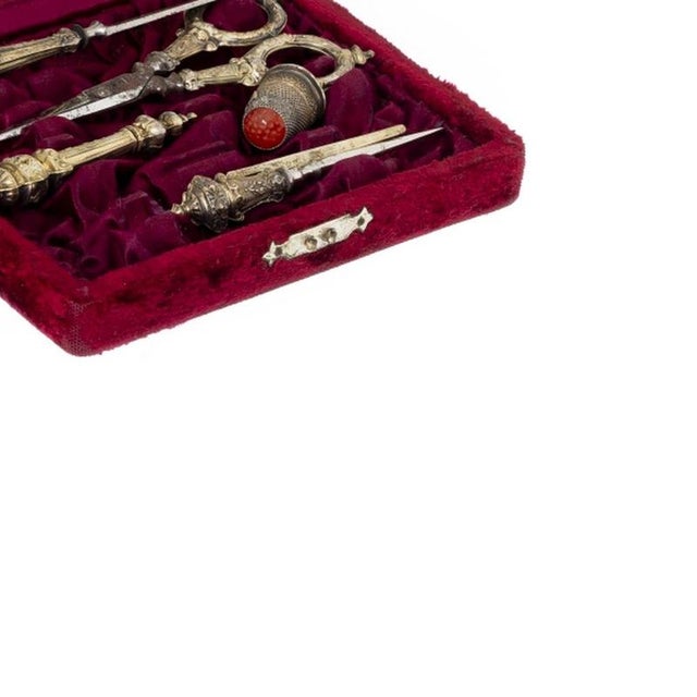 Silver Sewing Cases 19th Century, Set of 2 For Sale - Image 5 of 6