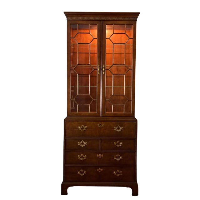 Traditional 1980s Henredon 18th Century Portfolio Collection Illuminated Butler's Chest - Secretary Desk With Display Cabinet/Shelves For Sale - Image 3 of 18