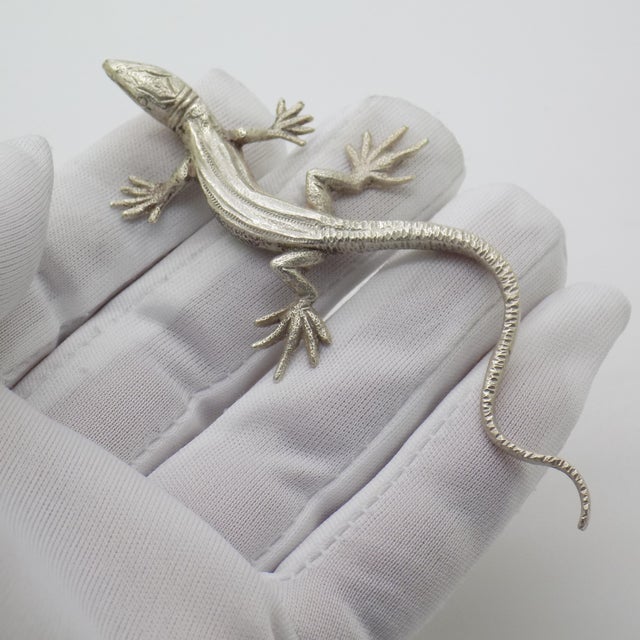 Vintage life size lizard sculpture, handmade in Italy between the 1950s and 1960s in genuine Italian silver. An unusual...