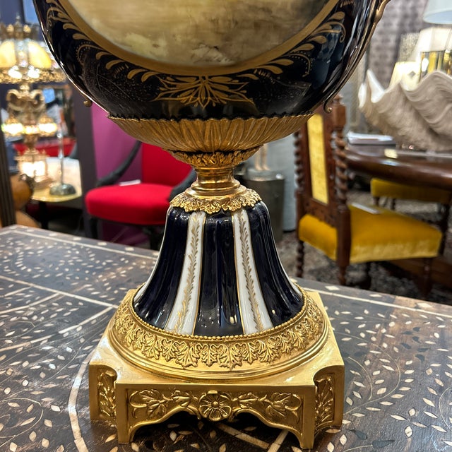 Ceramic Meissen Porcelain Large Scenic Urn With Removable Lid For Sale - Image 7 of 12