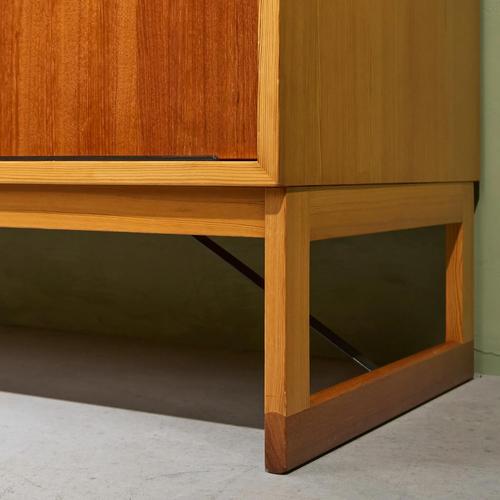 Black Öresund Cabinet in Teak and Oregon Pine by Børge Mogensen for Karl Andersson, Sweden, 1950s For Sale - Image 8 of 13