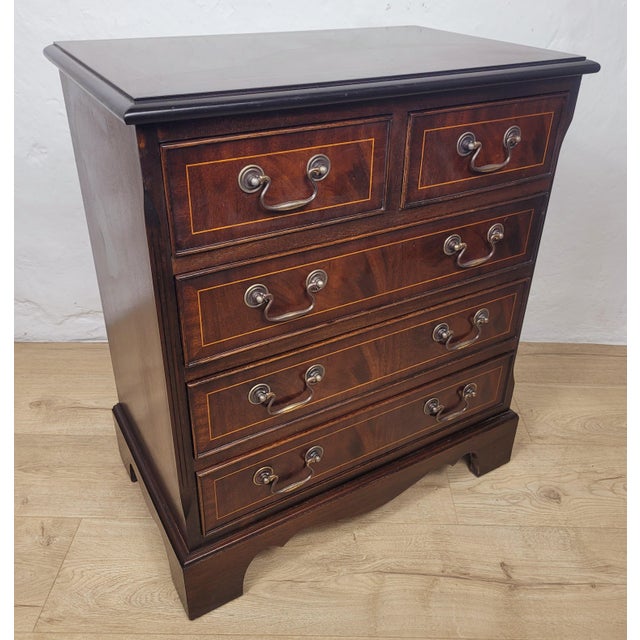 Mid-Century Modern Vintage Chest of Drawers in Mahogany, 1950 For Sale - Image 3 of 17