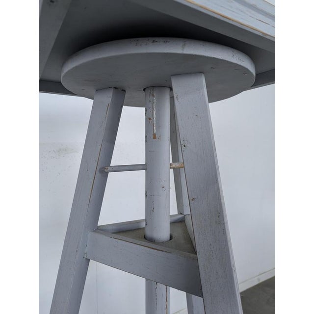 2000 - 2009 Tripod Sculptor's Stand in Grey Painted Wood with Rotating Top For Sale - Image 5 of 6