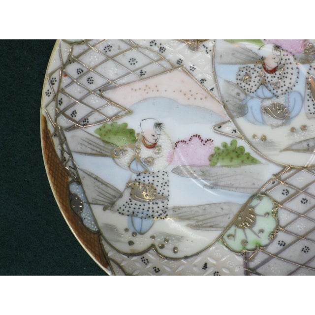 Plate / Saucer Antique Japanese Satsuma Figurine Oriental Japan Men, Ladies For Sale - Image 11 of 13