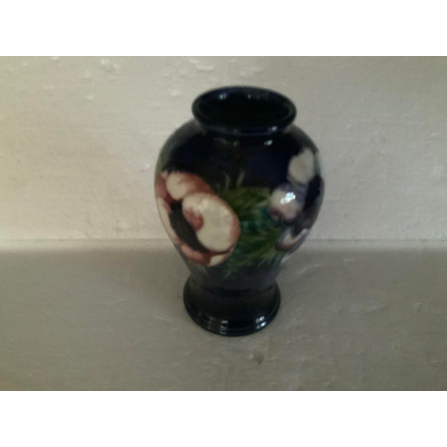 Vintage Moorcroft Pottery Vase “Anemone” Pattern For Sale In Naples, FL - Image 6 of 11