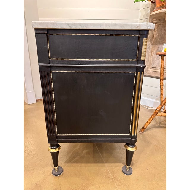 French Louis XVI Chest of Drawers For Sale In Nashville - Image 6 of 11