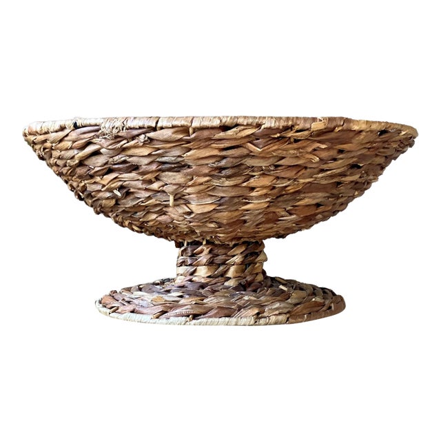 Late 20th-Century Handwoven Water Hyacinth Pedestal Centerpiece Bowl For Sale